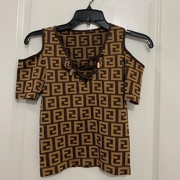 Ladies cold shoulder cutout spandex material - Picture 1 of 3